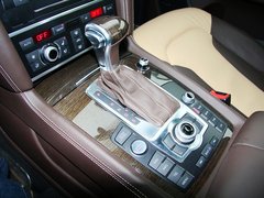 奥迪Q7 2013款 35TFSI 专享型 5座