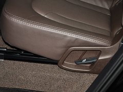 奥迪Q7 2013款 35TFSI 技术型 5座