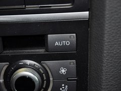 奥迪Q7 2013款 3.0T 35TFSI进取型 5座