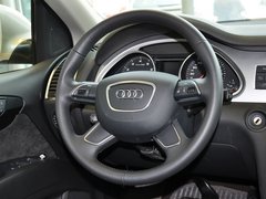 奥迪Q7 2013款 3.0T 35TFSI进取型 5座