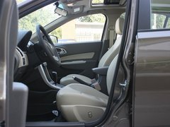 宝骏汽车  1.8L 自动 驾驶席座椅正视图