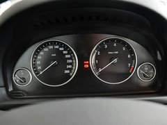 华晨宝马  530Li 3.0L 方向盘后方仪表盘