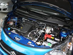 长安铃木  奥拓 1.0L AT 发动机主体特写