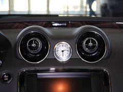 捷豹  XJL 5.0SC AT 中控仪表台上方