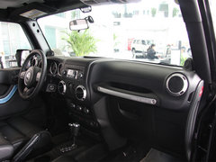 Jeep吉普  3.6L 中控台右侧