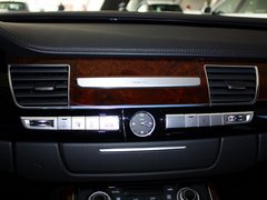 奥迪(进口)  30FSI 中控仪表台上方