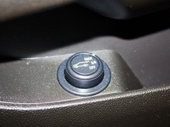 凱迪拉克SRX 2013款 3.0L 自動 舒適型 5座