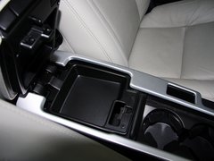 沃尔沃C30 2013款 2.0L DCT 炫动款