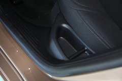 沃尔沃V40 2013款 2.0T 自动 智逸版