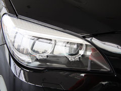 宝马(进口)  740Li 3.0T 车辆大灯细节
