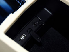 比亚迪G6 2012款 1.5T DCT 尊贵型