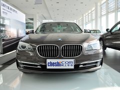 宝马(进口)  740Li 3.0T AT 车头正面视角