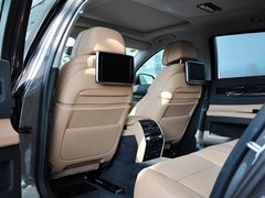 宝马(进口)  740Li 3.0T 第一排座椅靠背后方