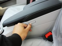 奔驰GLK 2013款 GLK300 3.0L 时尚型 5座