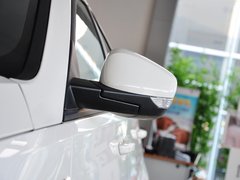 MG MG6 掀背 1.8L AT 反光镜外侧正视