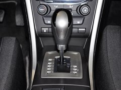 MG  MG6 掀背 1.8L AT 挂档把手特写