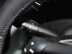 世嘉 2013款 两厢 1.6L 手动 CROSS