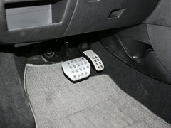 世嘉 2013款 两厢 1.6L 自动 CROSS