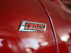 世嘉 2013款 两厢 1.6L 自动 CROSS