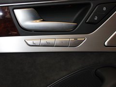 奥迪A8 2013款 50TFSI quattro 豪华型