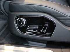 奥迪(进口)  奥迪A8 50TFSI quattro 驾驶席侧面特写