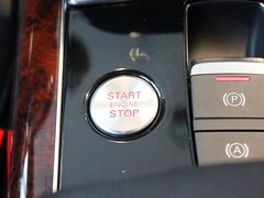 奥迪(进口)  50TFSI quattro 车辆点火开关特写