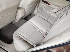 比亚迪G6 2012款 2.0L 手动 尊贵型