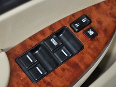 比亚迪G6 2012款 2.0L 手动 尊贵型
