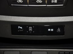 比亚迪G6 2012款 2.0L 手动 尊贵型