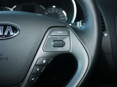 东风悦达起亚 起亚K3 1.6L AT 方向盘右侧