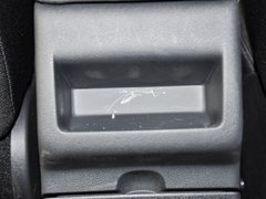 标致408 2013款 1.6L 手动 舒适版