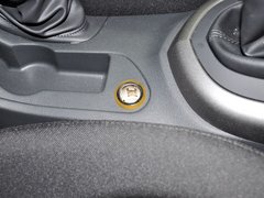 标致408 2013款 1.6L 手动 舒适版