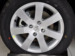 标致408 2013款 1.6L 手动 舒适版