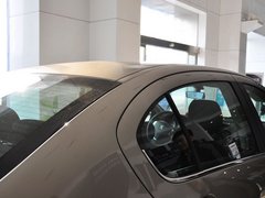 标致408 2013款 1.6L 手动 舒适版