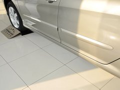 标致408 2013款 1.6L 手动 舒适版