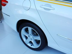 标致408 2013款 2.0L 自动 豪华版