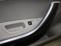 标致408 2013款 2.0L 自动 尊贵版