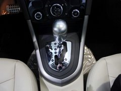 标致408 2013款 2.0L 自动 尊贵版