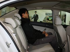 标致408 2013款 2.0L 自动 尊贵版