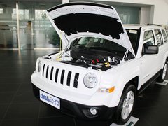 自由客 2013款 2.4L CVT 运动版 5座