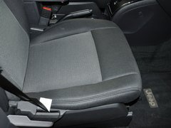 自由客 2013款 2.4L CVT 运动版 5座