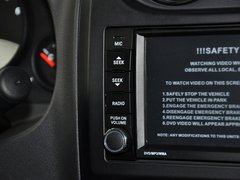 自由客 2013款 2.4L CVT 运动版 5座
