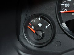 自由客 2013款 2.4L CVT 运动版 5座