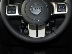 自由客 2013款 2.4L CVT 运动版 5座