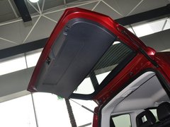 自由客 2013款 2.4L CVT 运动版 5座