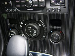 标致3008 2013款 1.6T 自动 THP至尚版 5座
