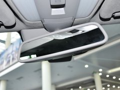 北京奔驰  E300L 3.0L AT 后视镜特写