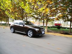 宝马X1 2013款 sDrive18i 2.0L 运动设计套装 5座