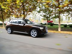 宝马X1 2013款 sDrive18i 2.0L 运动设计套装 5座