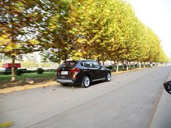 宝马X1 2013款 sDrive18i 2.0L 运动设计套装 5座